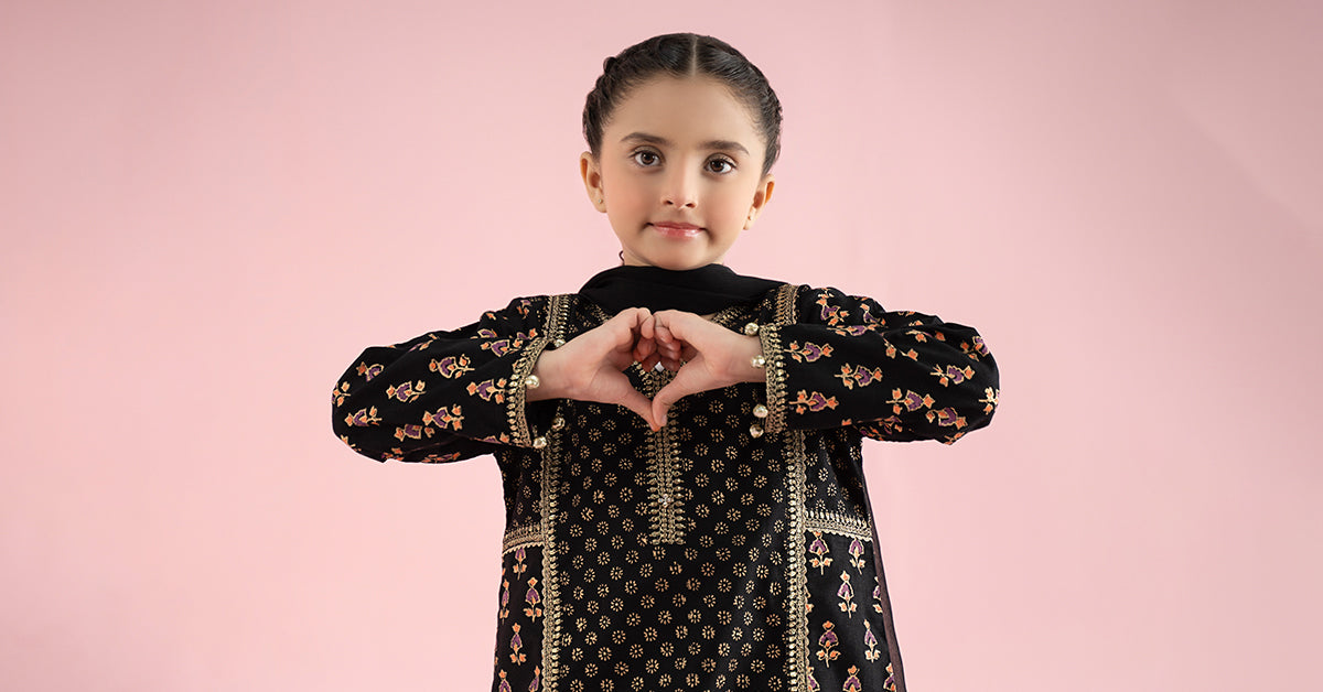 3 Piece Embroidered Karandi Suit