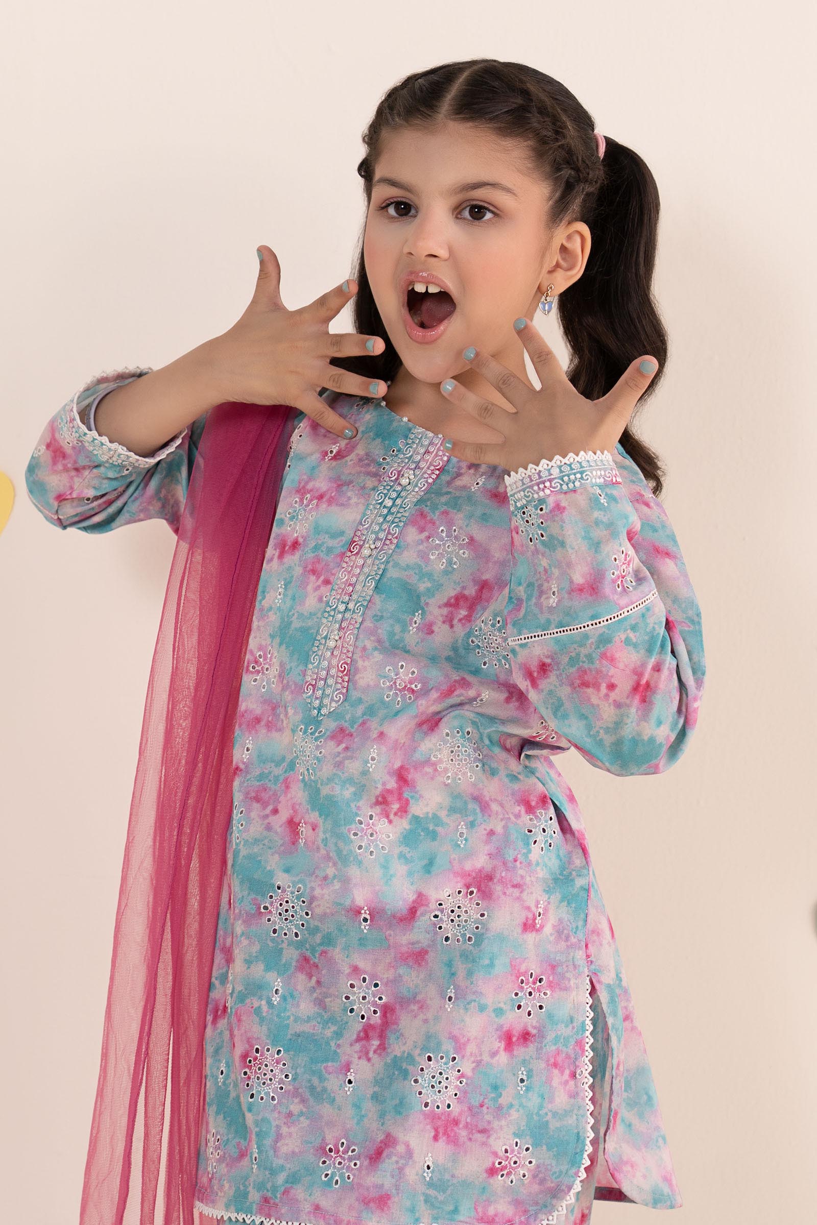 3 Piece Embroidered Lawn Suit