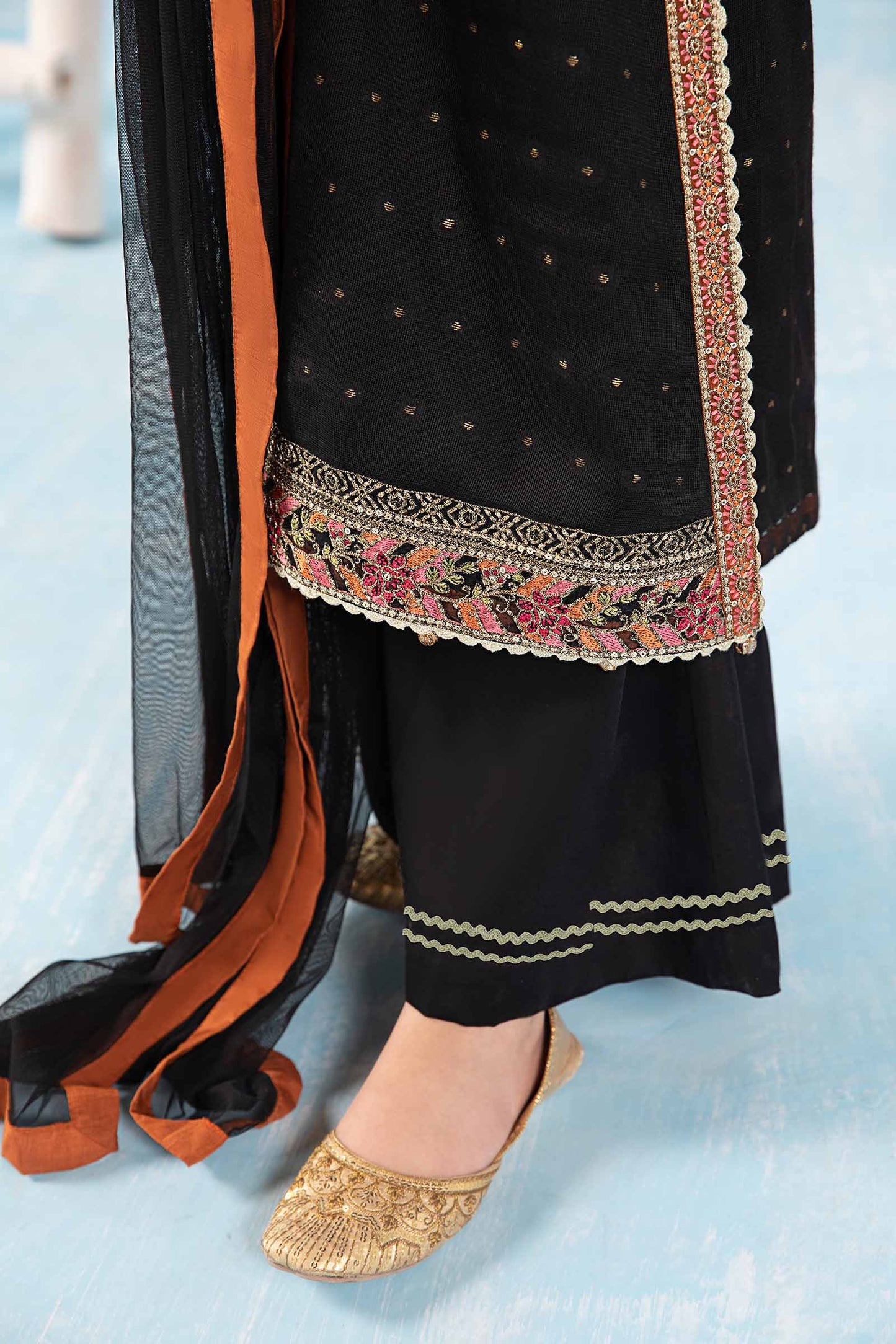 3 Piece Embroidered Cotton Zari Net Suit