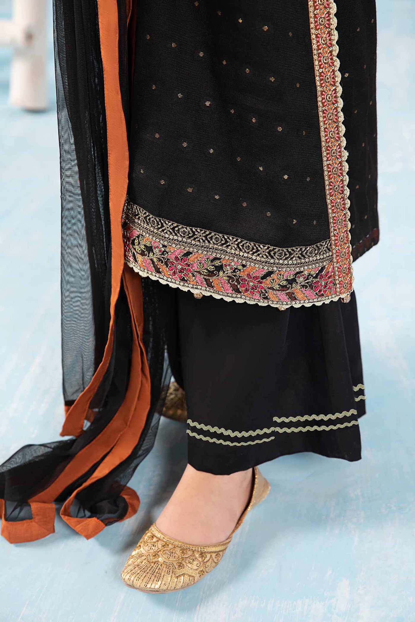 3 Piece Embroidered Cotton Zari Net Suit