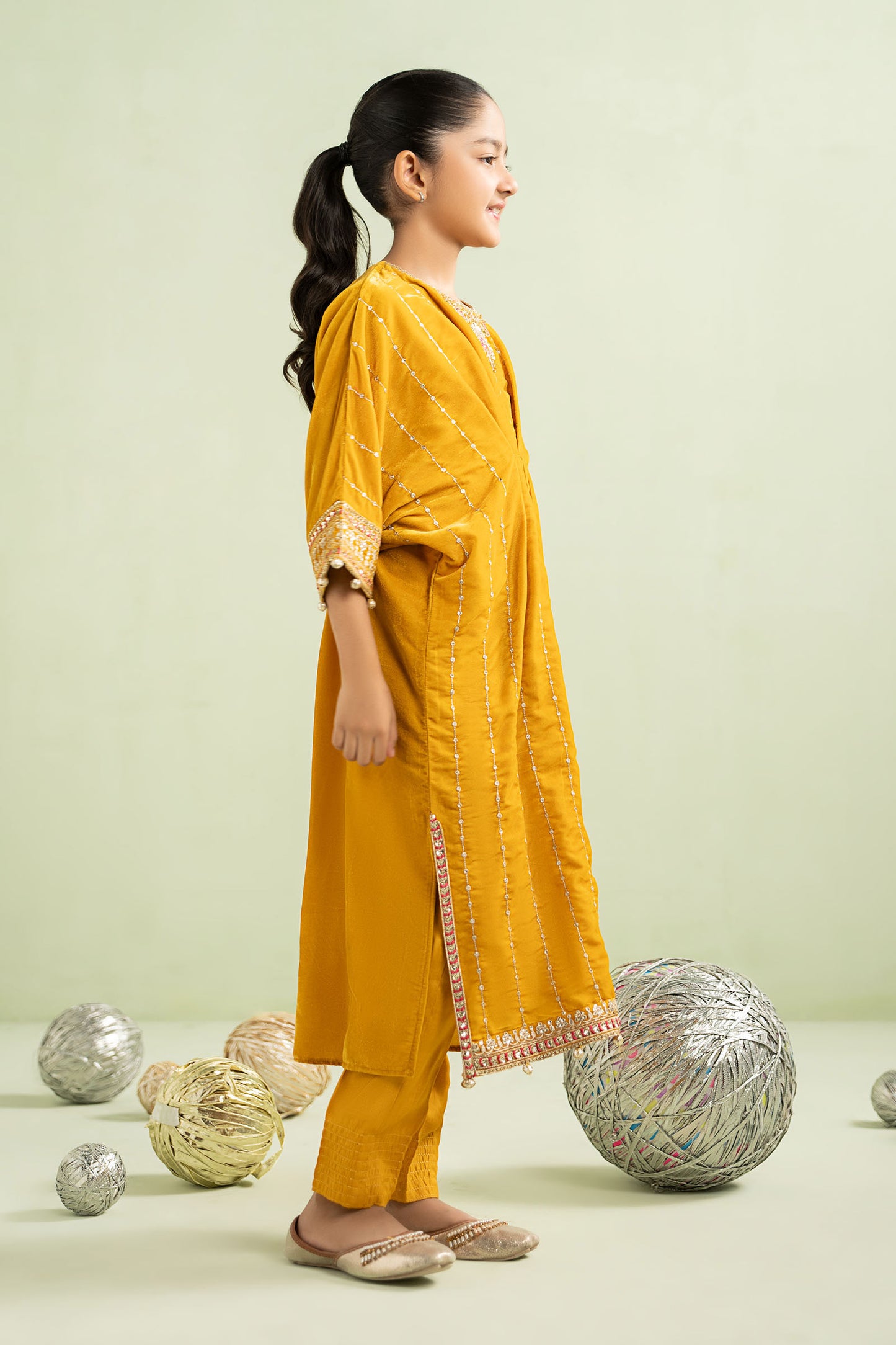 2 Piece Embroidered Velvet Suit