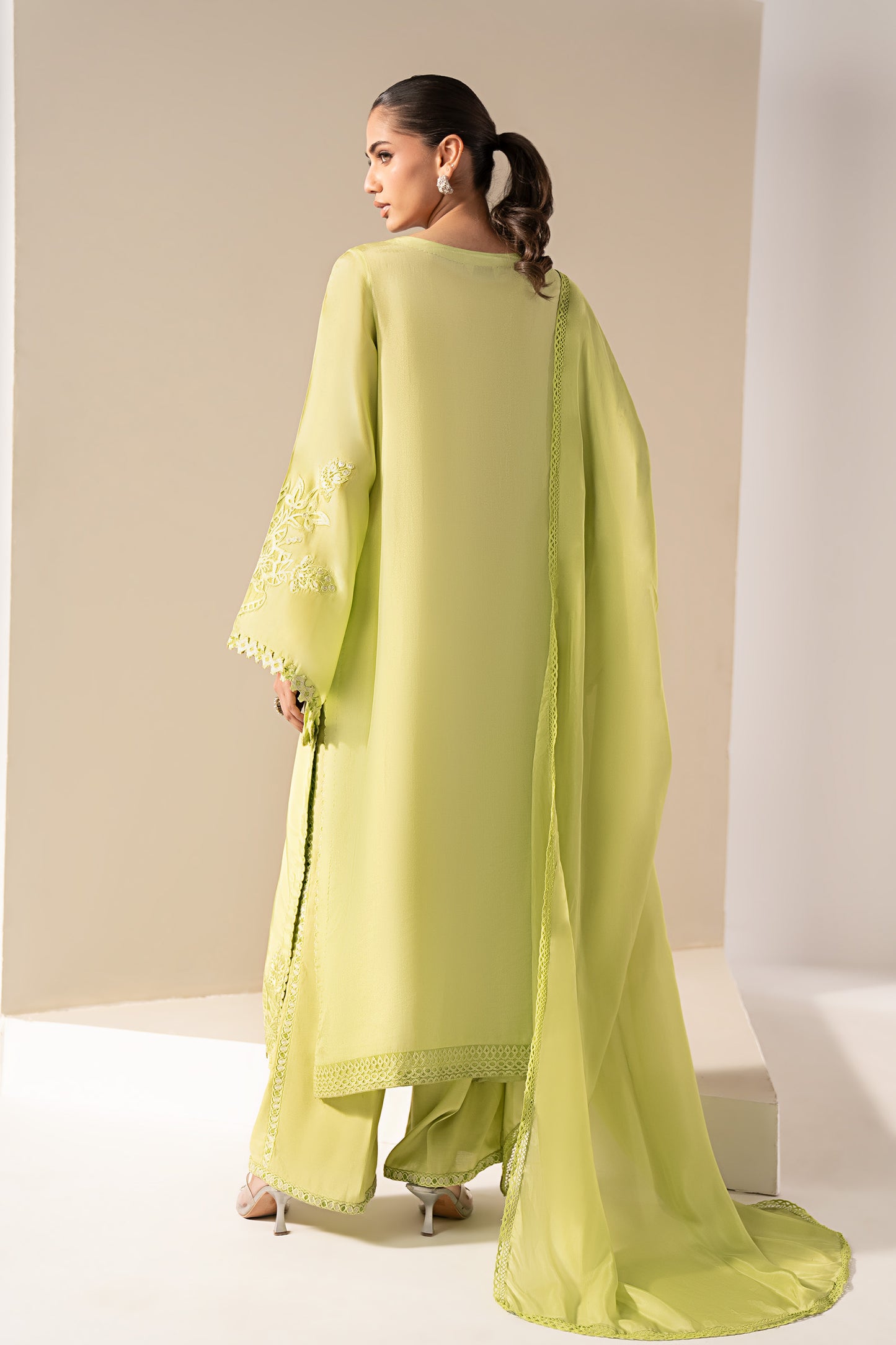 3 Piece Embroidered Tassel Silk Suit