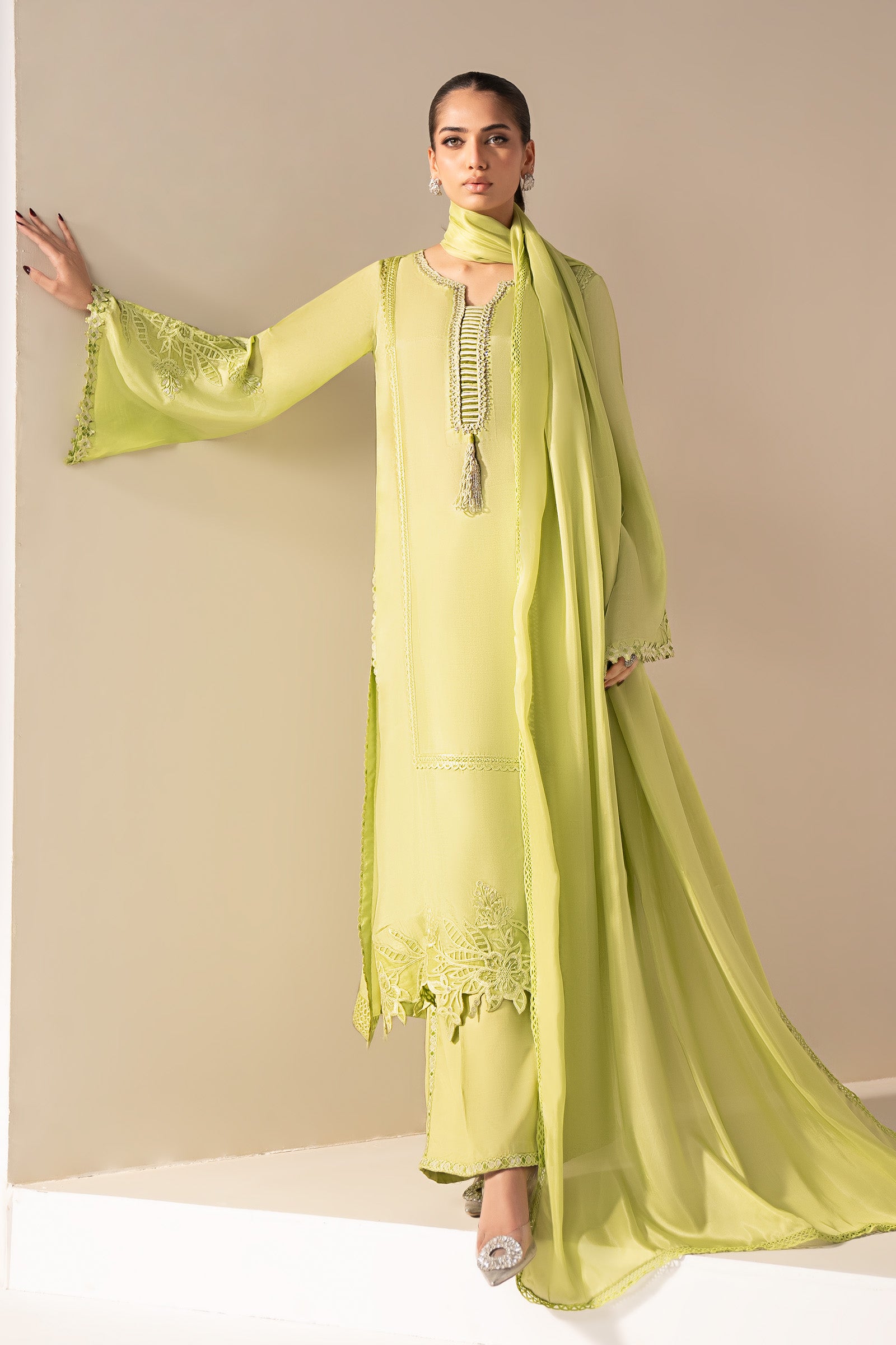 3 Piece Embroidered Tassel Silk Suit