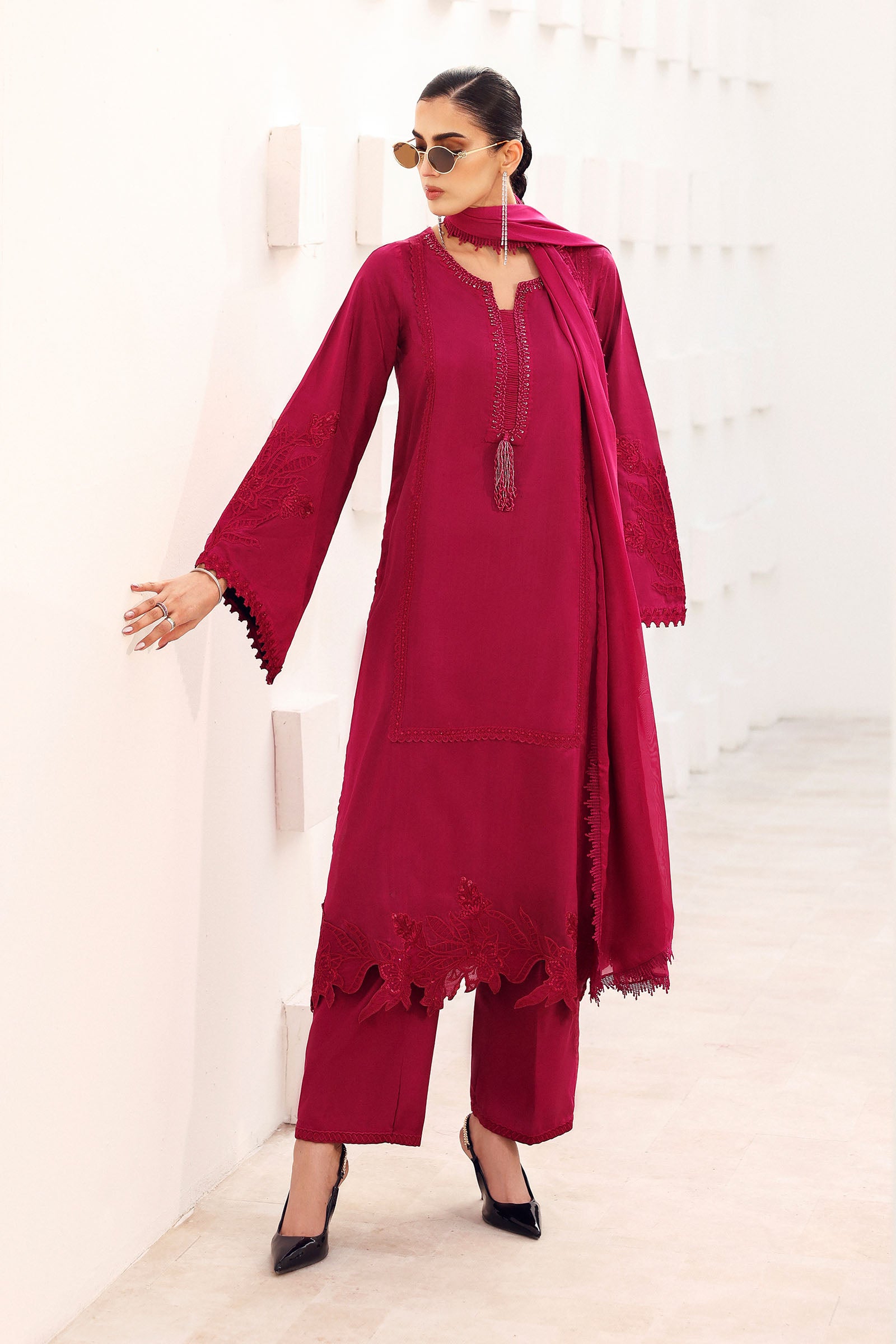 3 Piece Embroidered Tassel Silk Suit