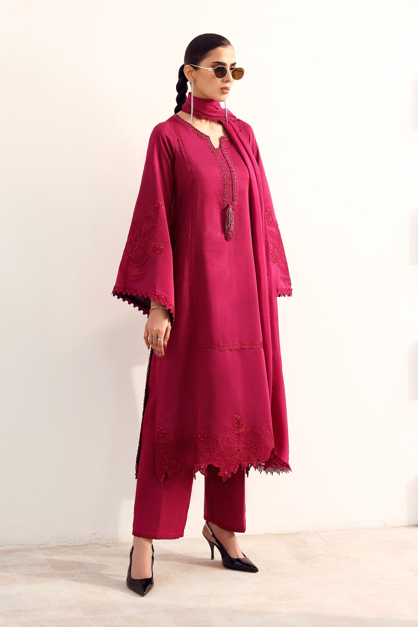 3 Piece Embroidered Tassel Silk Suit