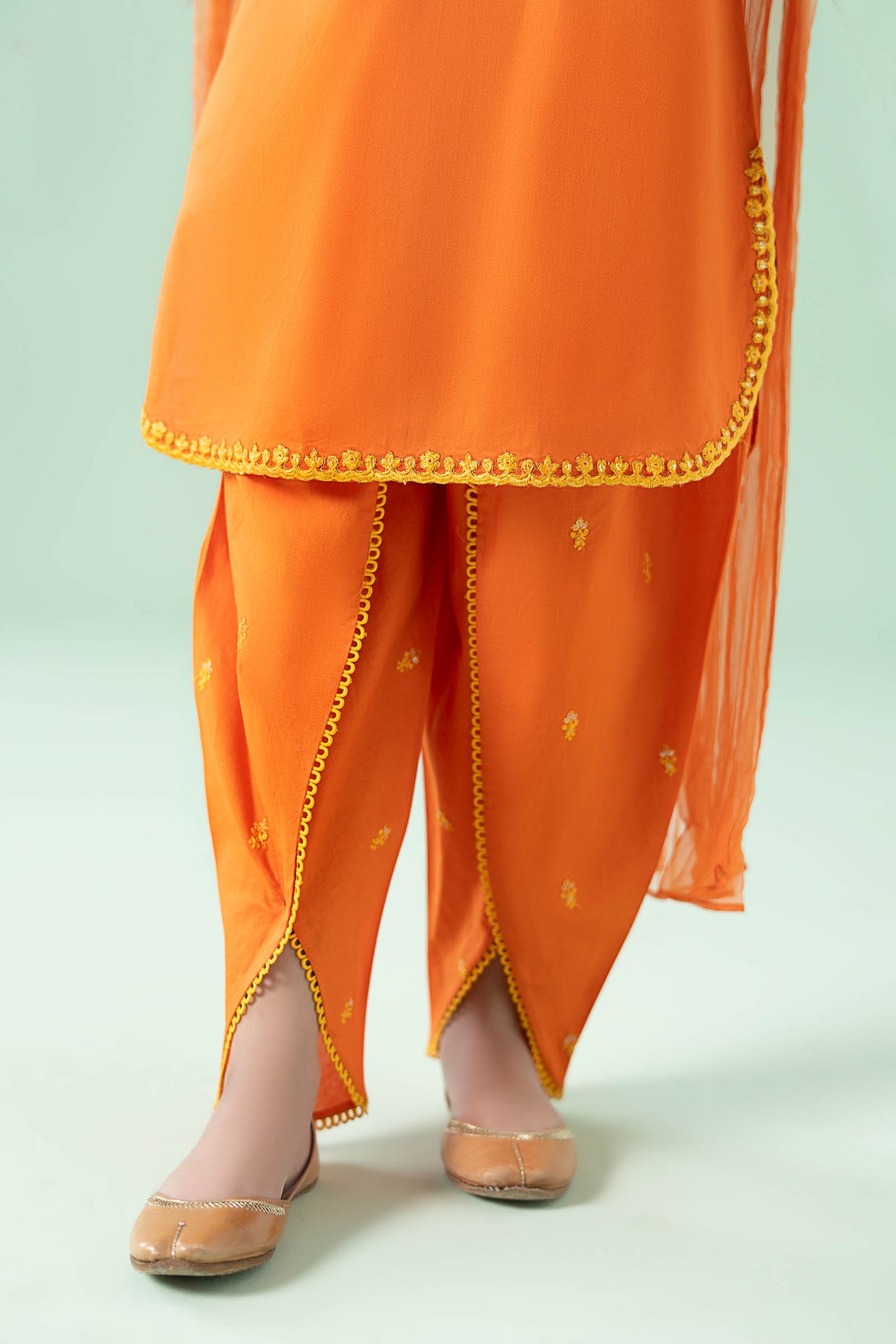 3 Piece Embroidered Lawn Suit