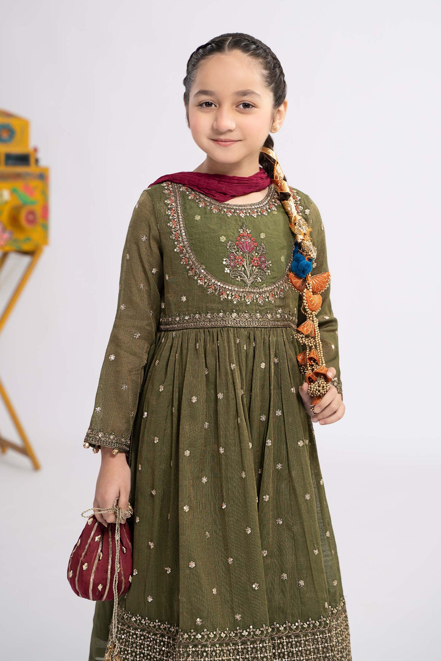 3 Piece Embroidered Zari Lawn Suit