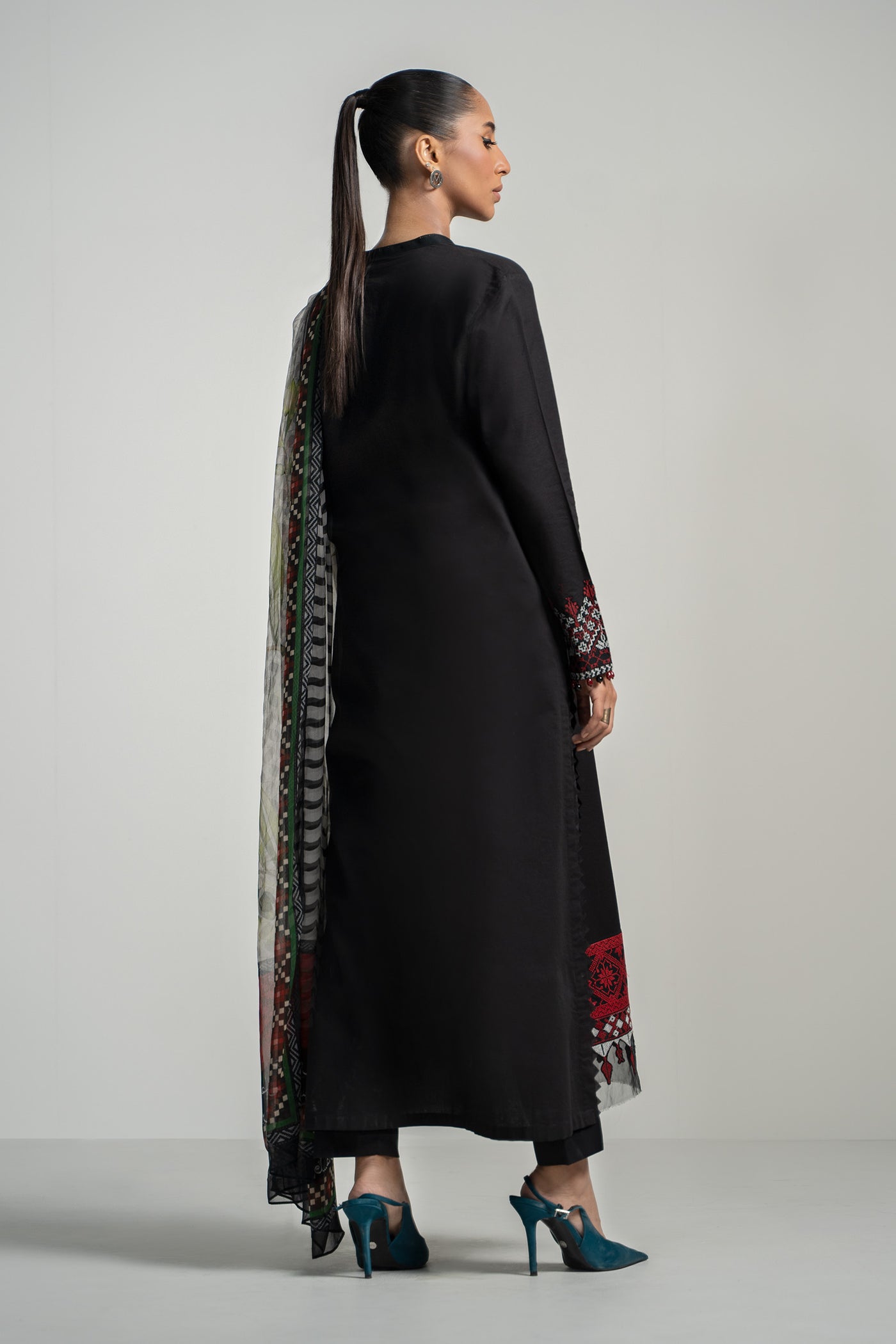 3 Piece Dyed Lawn Suit