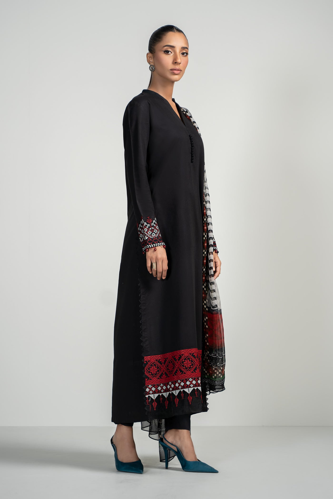 3 Piece Dyed Lawn Suit