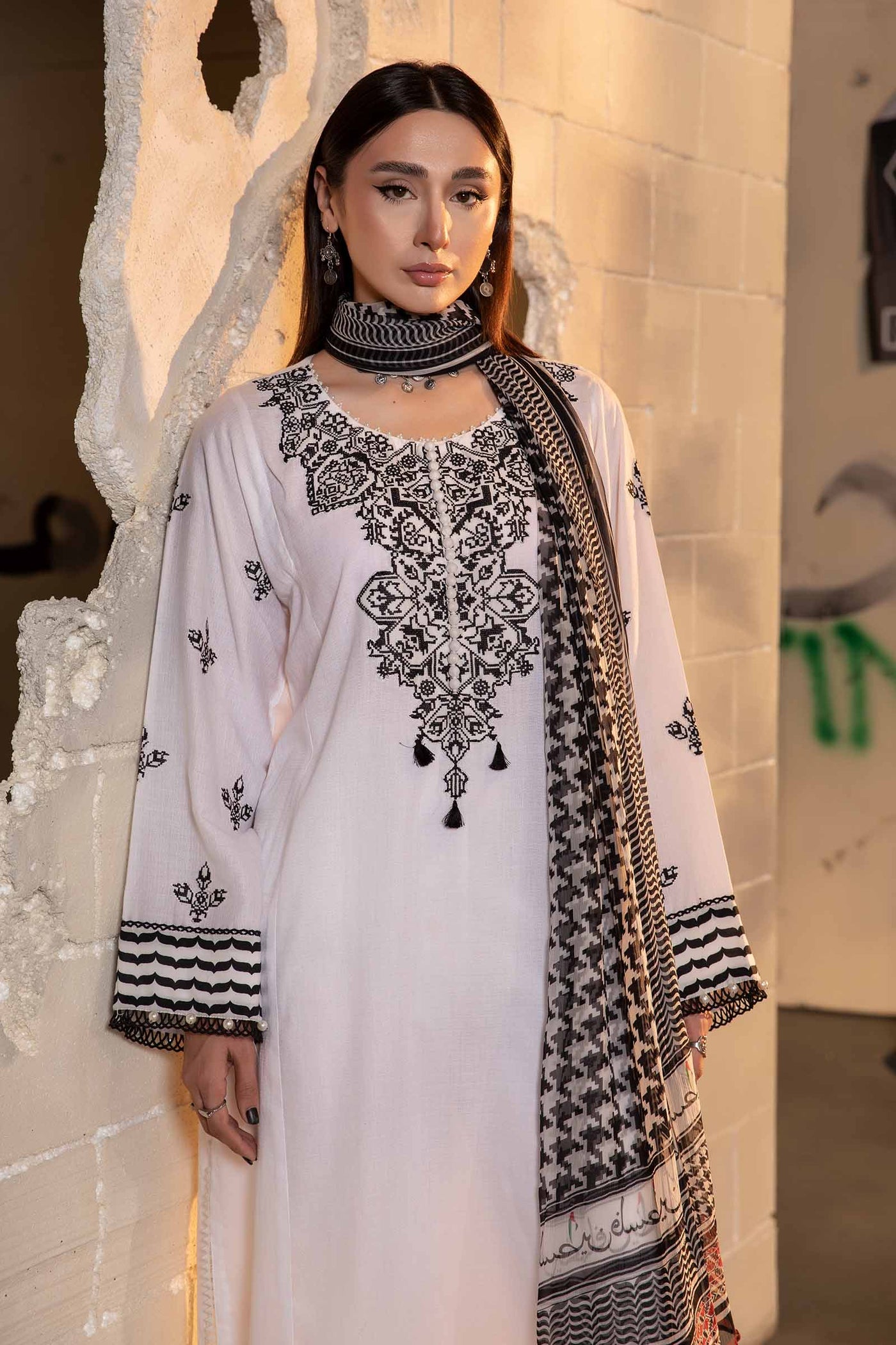 3 Piece Dyed Lawn Suit