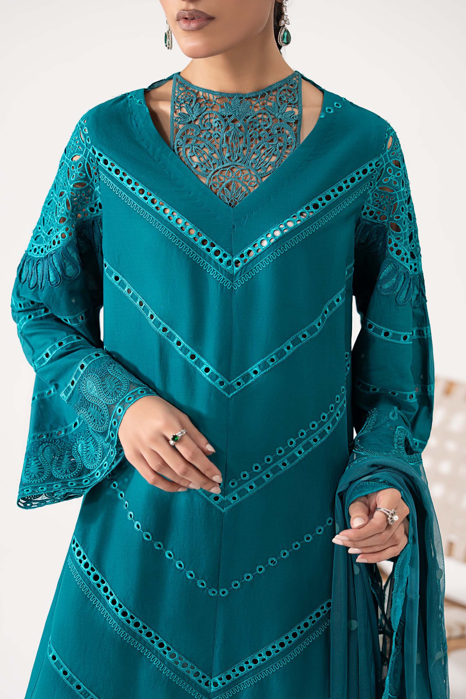 3 Piece Embroidered Lawn Suit