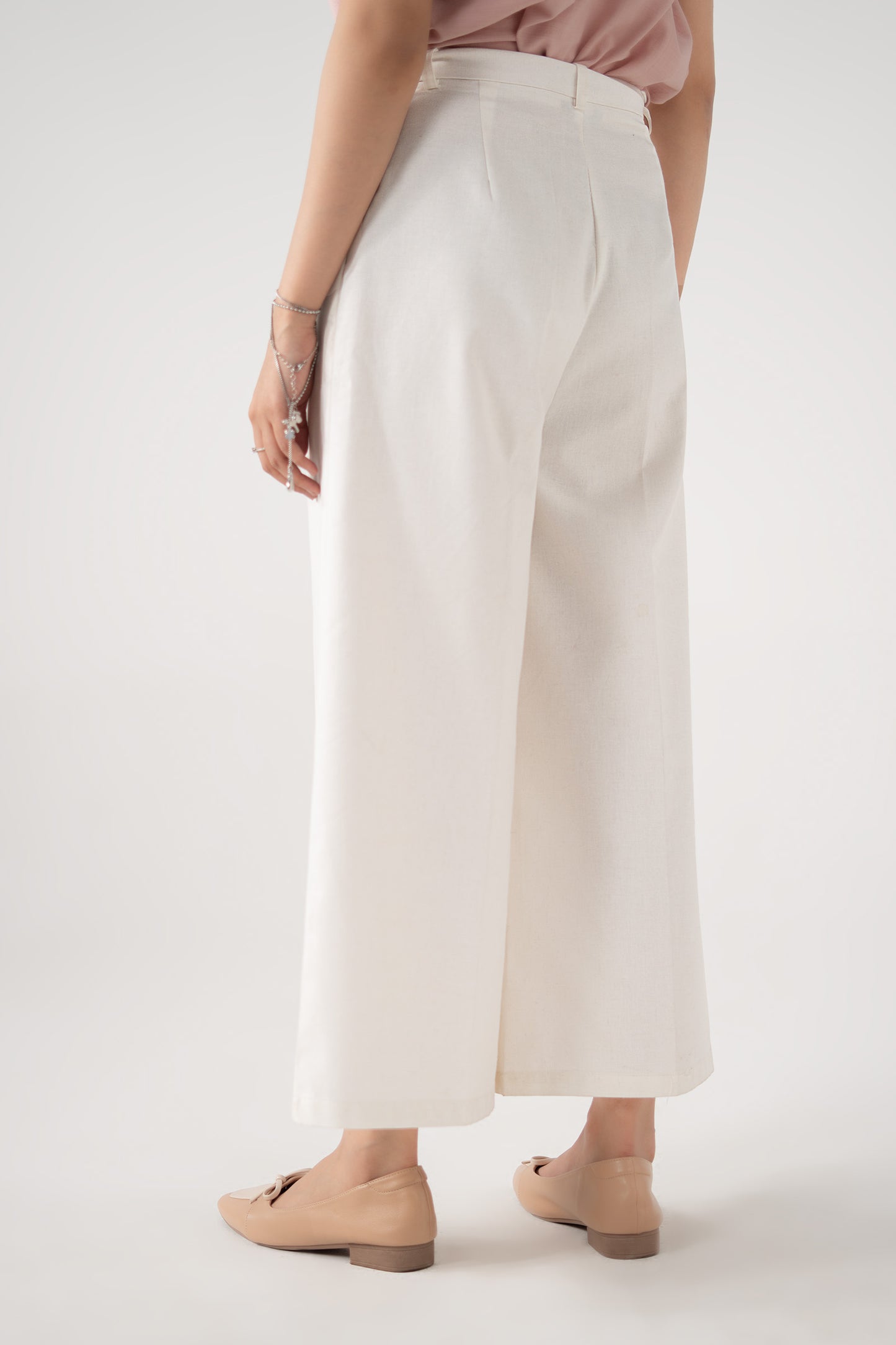 Essential Pleated Pants