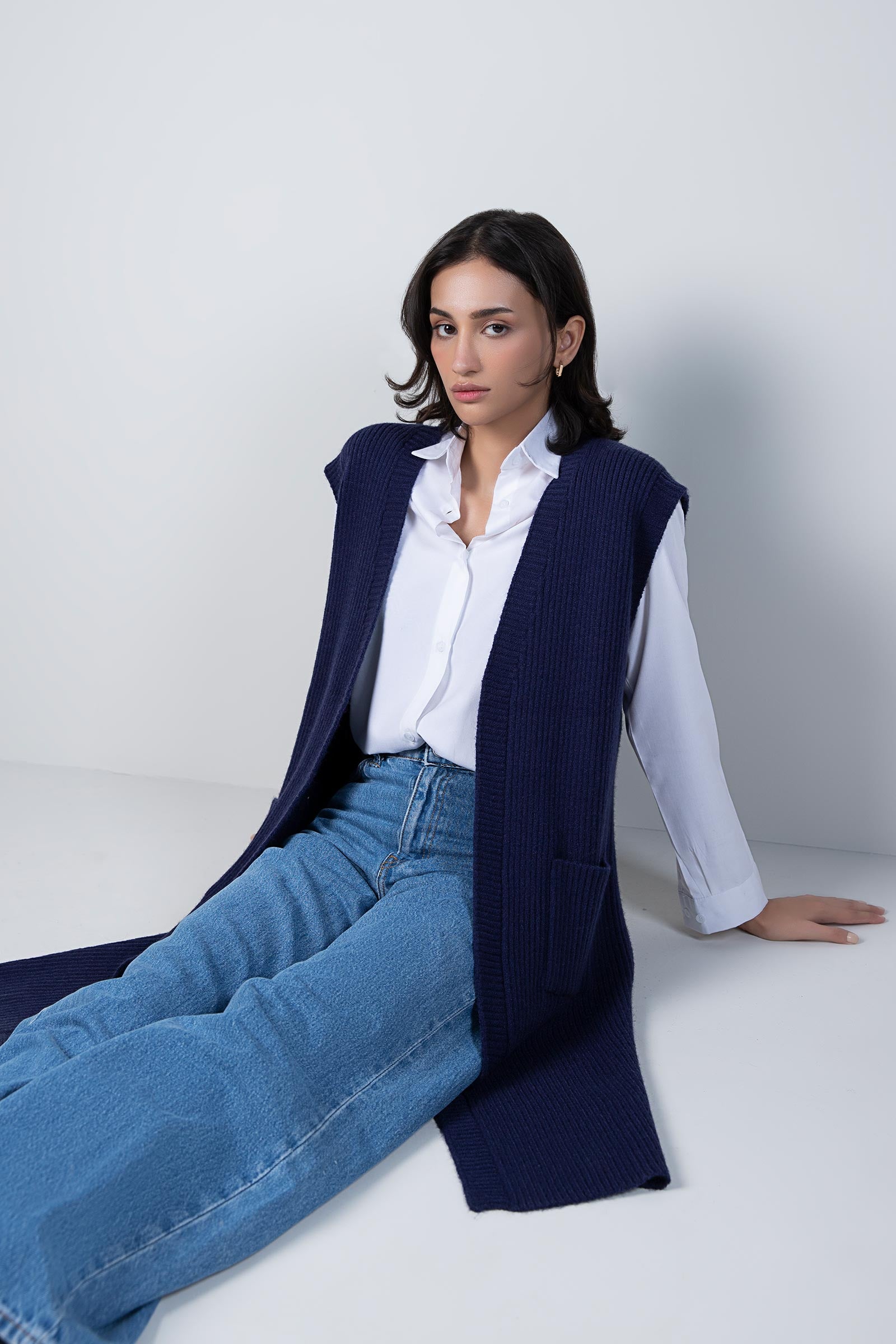 Sleeveless Long Cardigan