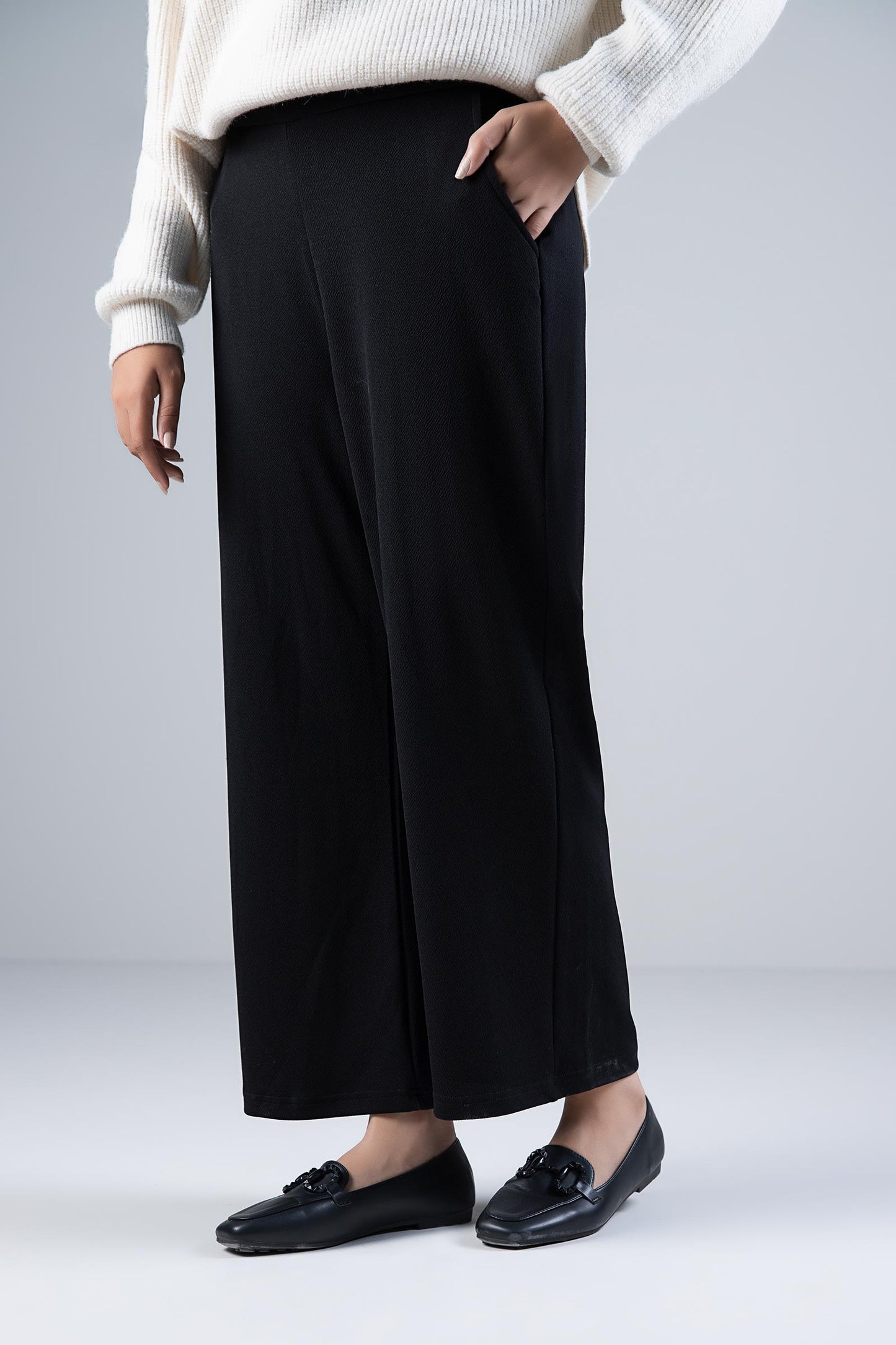 Cropped Wide Leg Pants