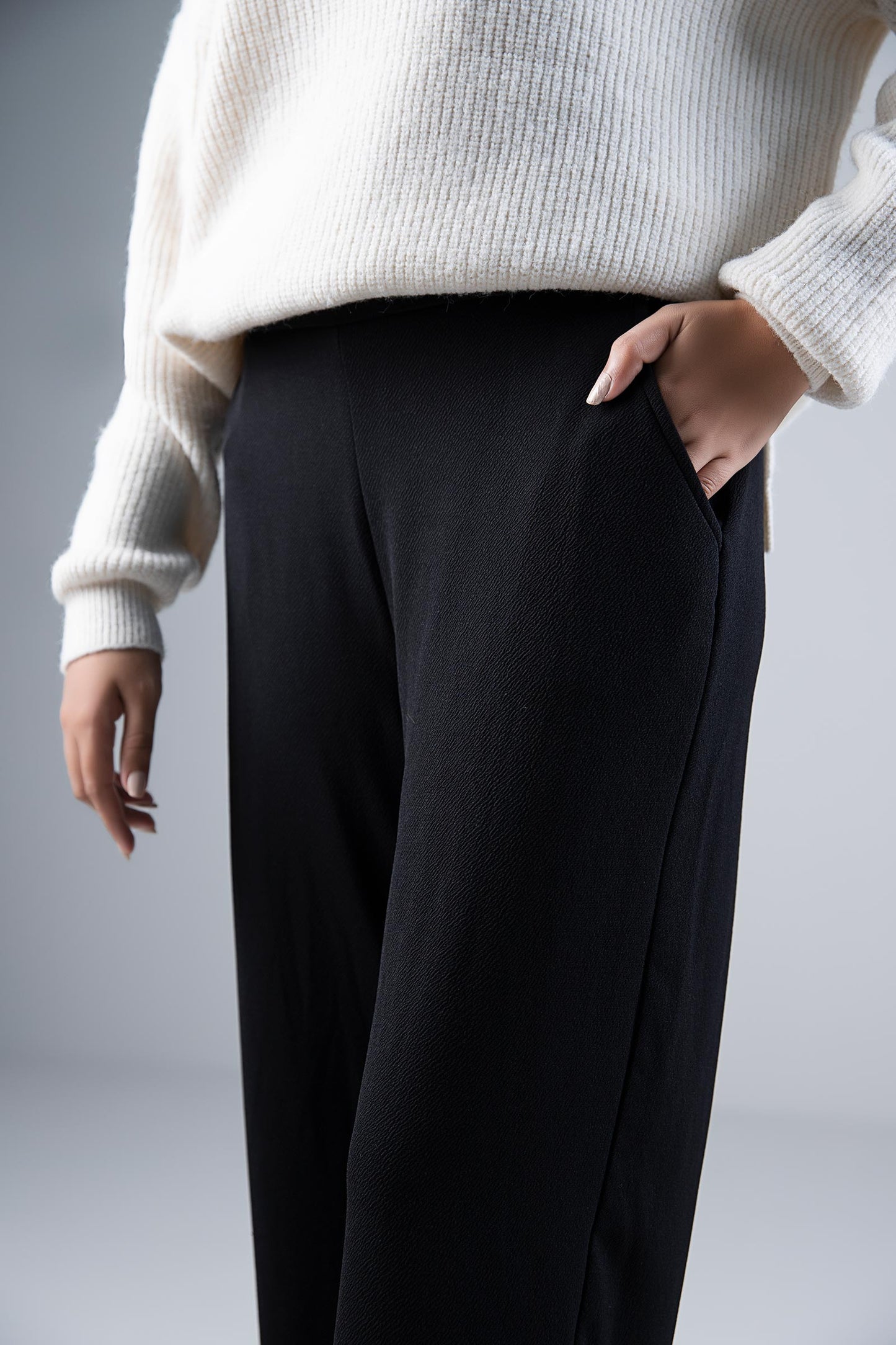 Cropped Wide Leg Pants