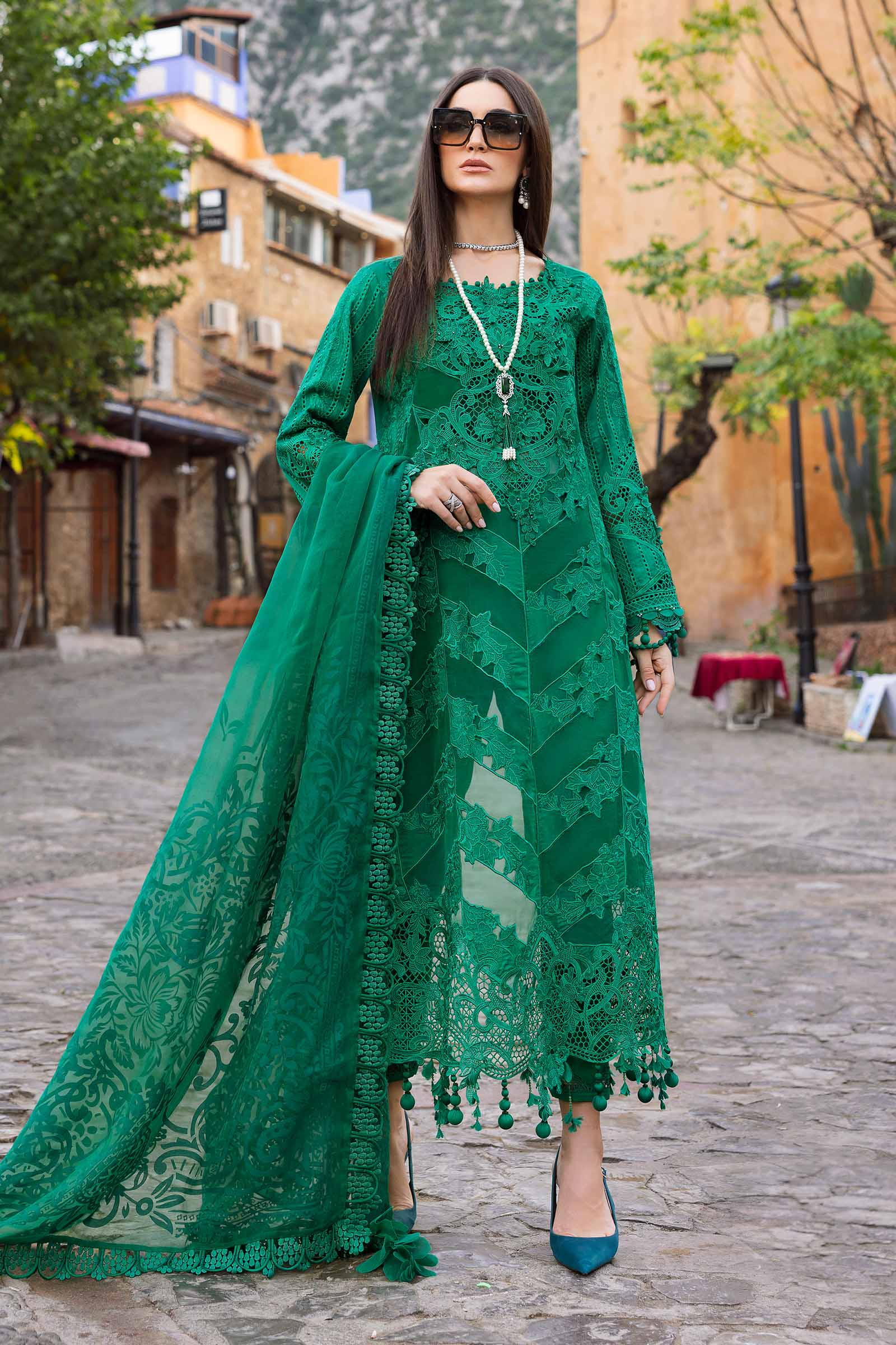Video preview - 3 Piece Unstitched Embroidered Lawn Suit | D-2508-B