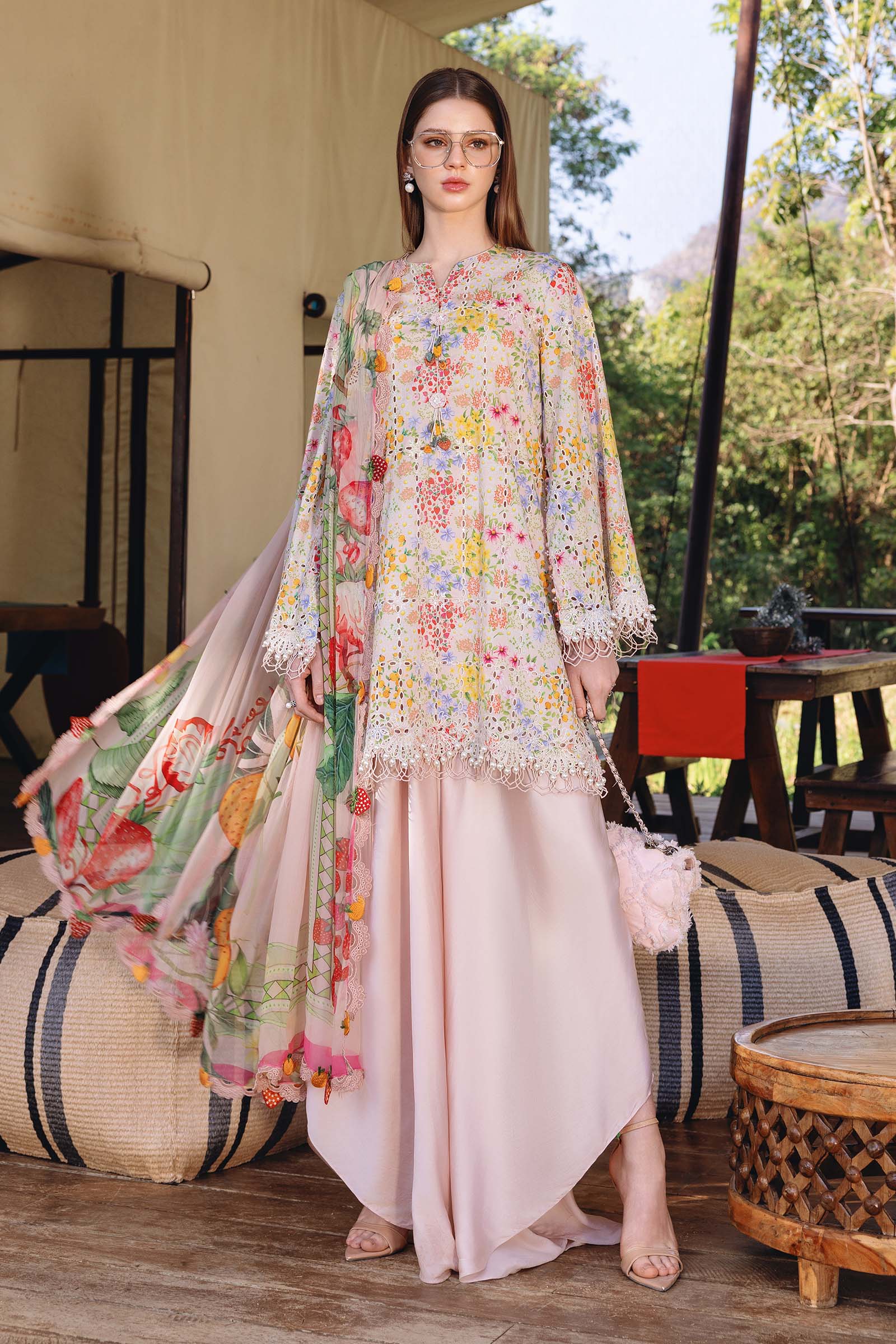 Video preview - 3 Piece Unstitched Embroidered Lawn Suit
