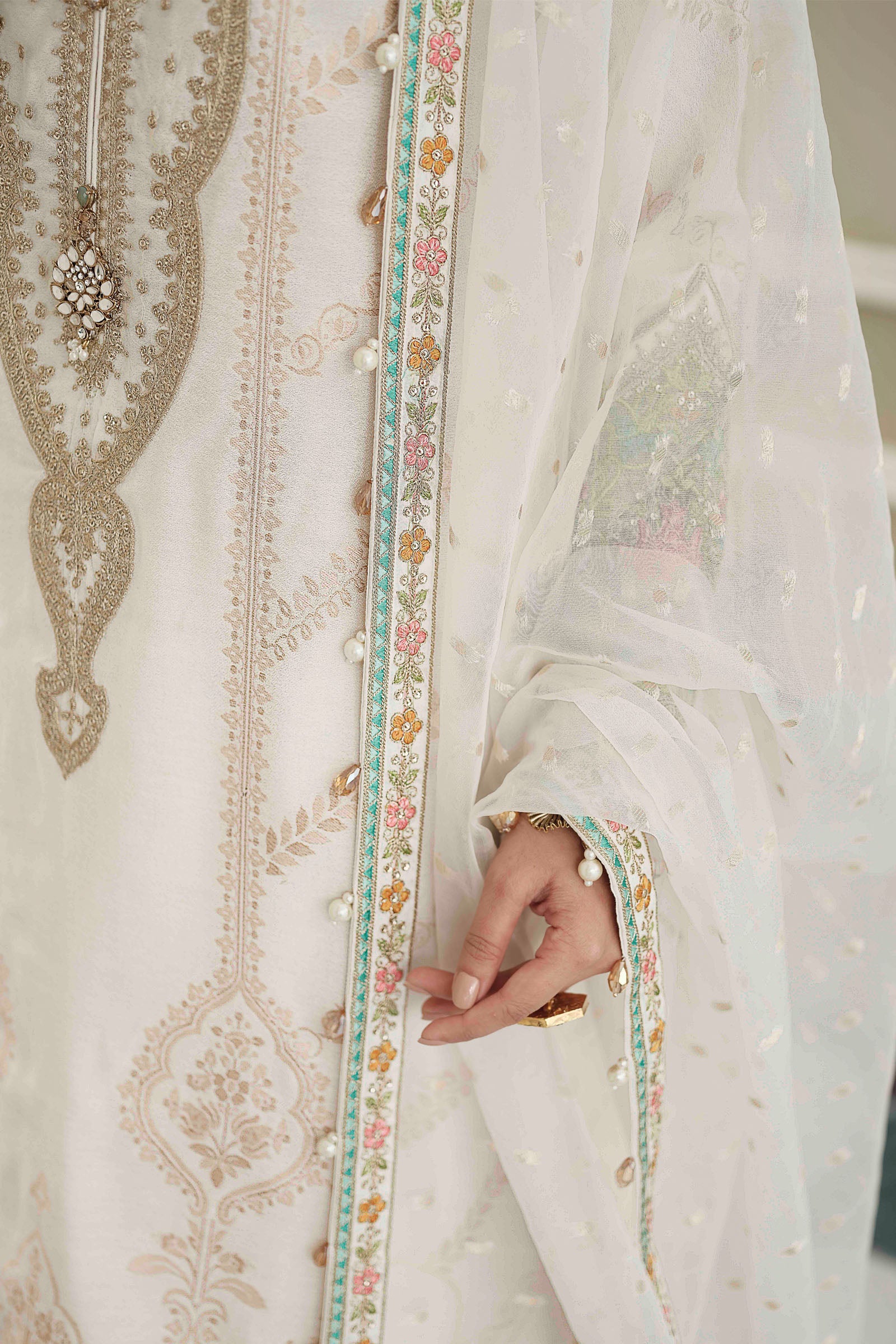 Unstitched Sateen - Ivory CST-604