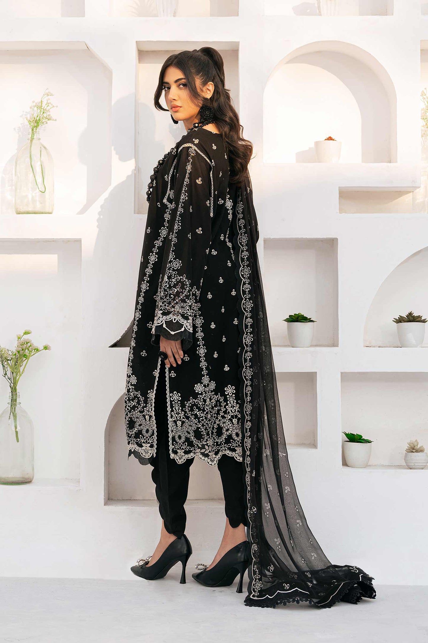M.Luxe Unstitched | LF-610