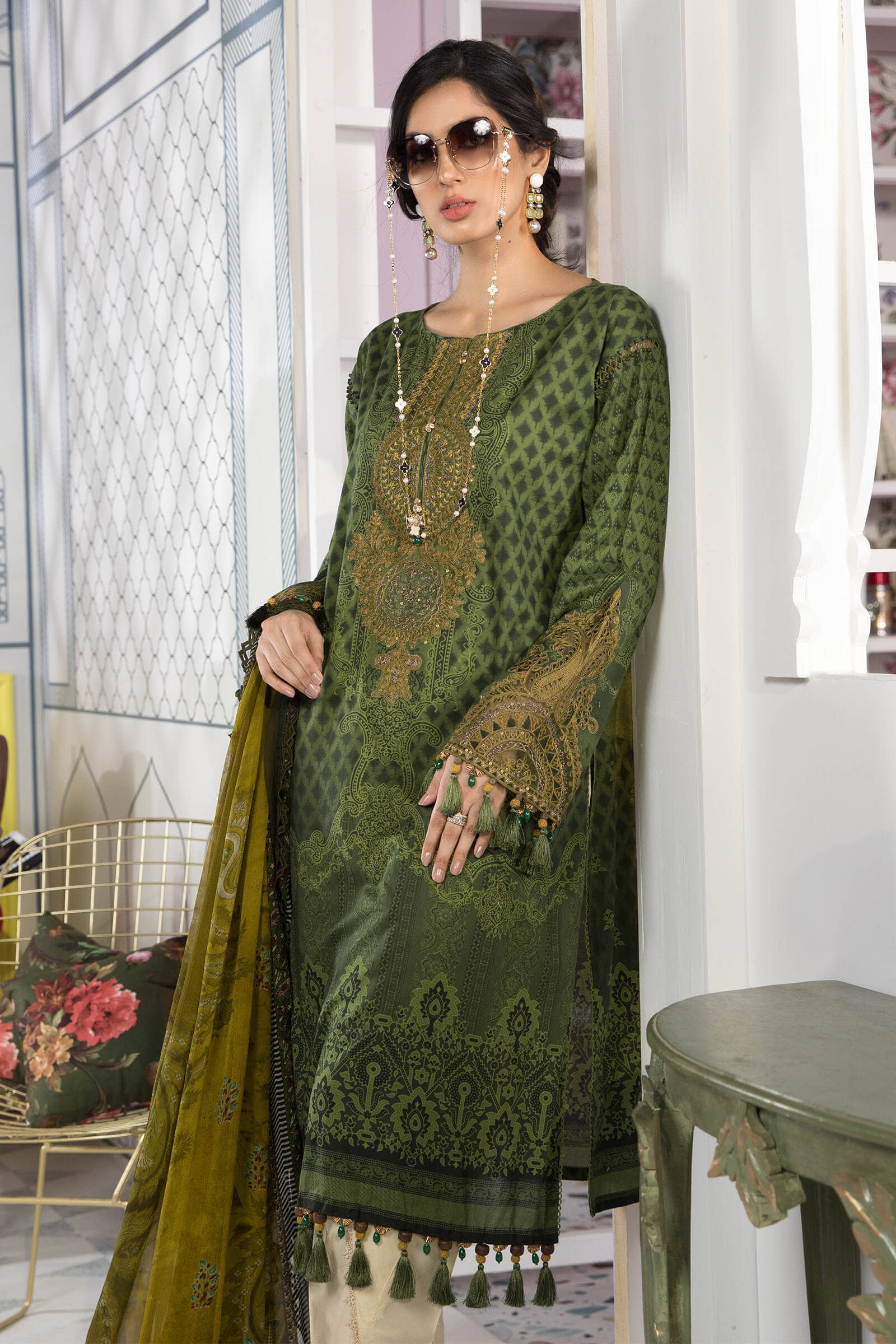 Unstitched Fabrics/M.Prints MPT-1101-B